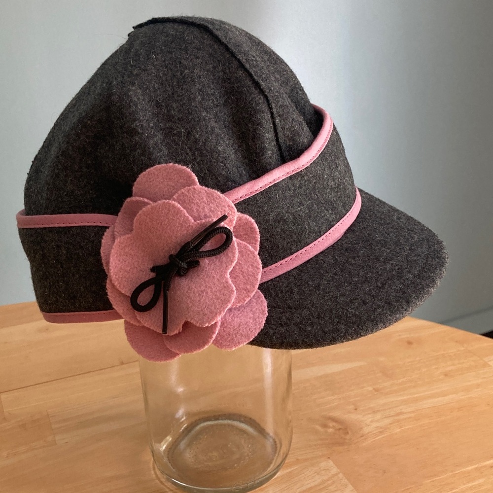 Stormy Kromer Women’s hat. Size 7 3/8